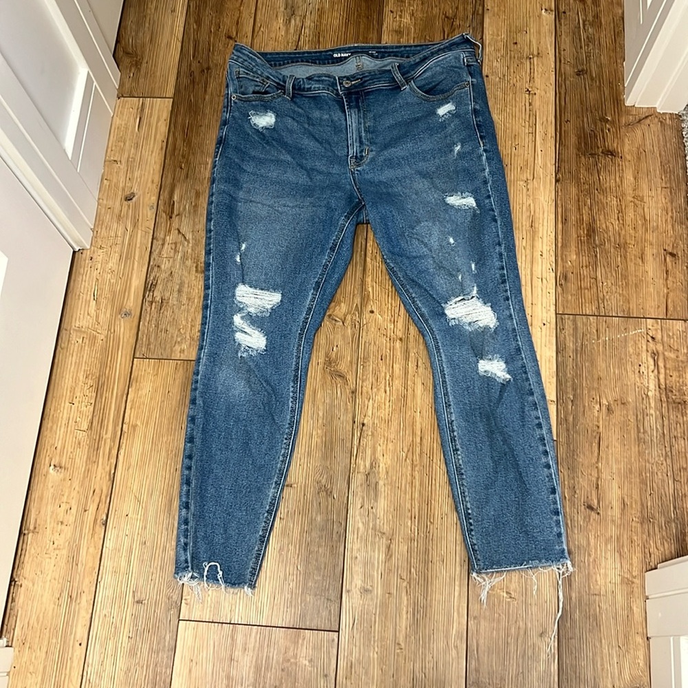 Size 14 distressed midrise, super skinny rockstar Old Navy jeans